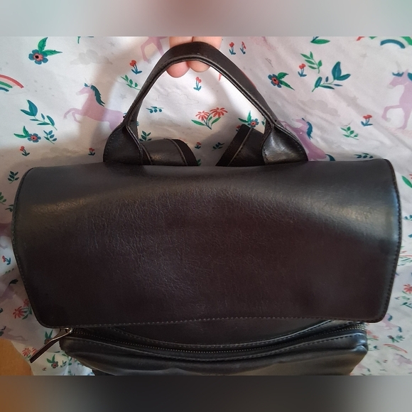 EUC Matt And Nat Black Smooth Vegan Leather School Work Laptop Backpack - Picture 8 of 16